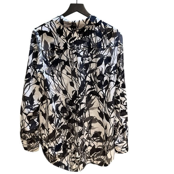 Haute Hippie hidden button collared blouse size large - Picture 2 of 9